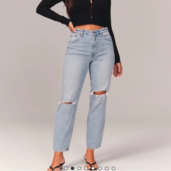 Abercrombie & Fitch Denim - Abercrombie & Fitch Curve Love High Rise Mom Jeans, NWT, size 30 short